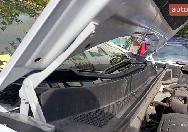 Білий Кіа Sportage, об'ємом двигуна 1.59 л та пробігом 50 тис. км за 19500 $, фото 83 на Automoto.ua