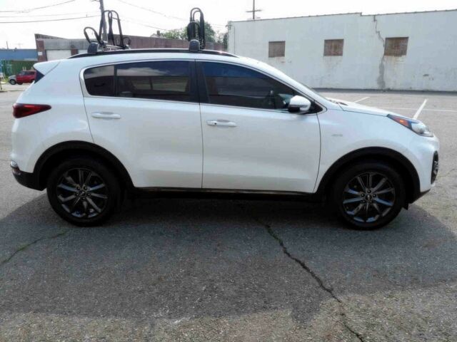 Білий Кіа Sportage, об'ємом двигуна 2.4 л та пробігом 45 тис. км за 13000 $, фото 7 на Automoto.ua