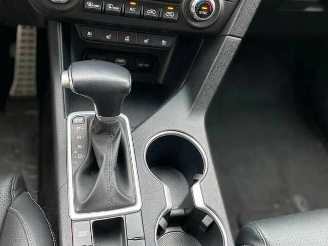 Белый Киа Sportage, объемом двигателя 2 л и пробегом 89 тыс. км за 18600 $, фото 4 на Automoto.ua