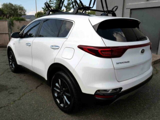 Білий Кіа Sportage, об'ємом двигуна 2.4 л та пробігом 45 тис. км за 13000 $, фото 4 на Automoto.ua