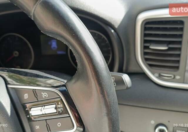 Білий Кіа Sportage, об'ємом двигуна 1.59 л та пробігом 50 тис. км за 19500 $, фото 56 на Automoto.ua