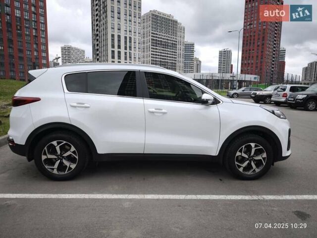 Киа Sportage 2020 в Киеве на Automoto.ua Белый Киа Sportage, объемом двигателя 1.59 л и пробегом 72 тыс. км за 17500 $, фото 5 на Automoto.ua
