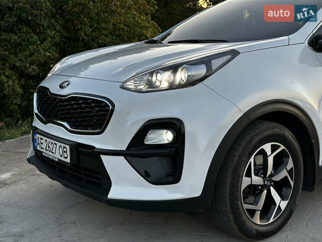 Білий Кіа Sportage, об'ємом двигуна 1.6 л та пробігом 90 тис. км за 23500 $, фото 1 на Automoto.ua