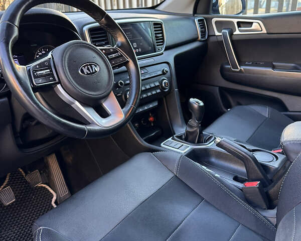 Білий Кіа Sportage, об'ємом двигуна 1.59 л та пробігом 69 тис. км за 17500 $, фото 38 на Automoto.ua