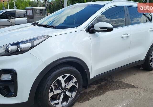 Білий Кіа Sportage, об'ємом двигуна 1.6 л та пробігом 40 тис. км за 24800 $, фото 9 на Automoto.ua