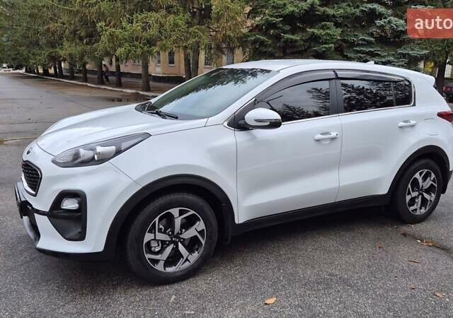Белый Киа Sportage, объемом двигателя 1.59 л и пробегом 60 тыс. км за 17900 $, фото 1 на Automoto.ua