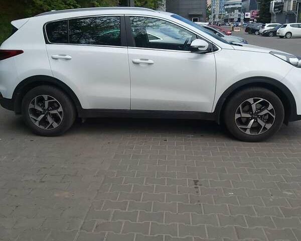 Белый Киа Sportage, объемом двигателя 1.59 л и пробегом 38 тыс. км за 20000 $, фото 3 на Automoto.ua
