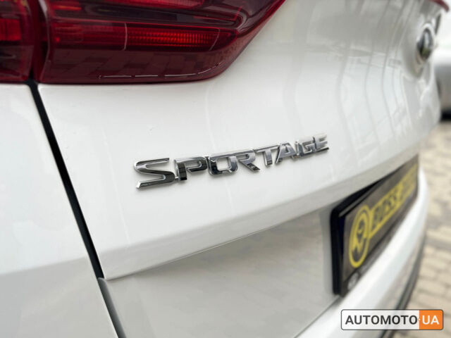 Кіа Sportage 2020 у Мукачеве на Automoto.ua Білий Кіа Sportage, об'ємом двигуна 1.6 л та пробігом 57 тис. км за 20999 $, фото 8 на Automoto.ua
