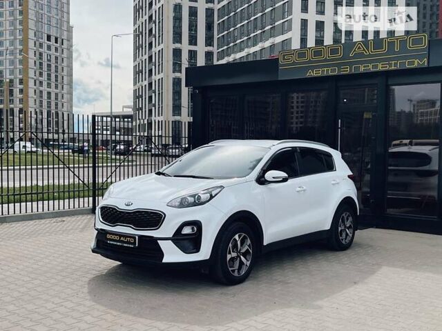 Белый Киа Sportage, объемом двигателя 1.6 л и пробегом 43 тыс. км за 23999 $, фото 2 на Automoto.ua