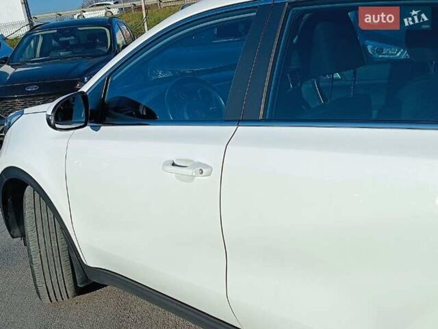 Білий Кіа Sportage, об'ємом двигуна 1.6 л та пробігом 93 тис. км за 18200 $, фото 12 на Automoto.ua