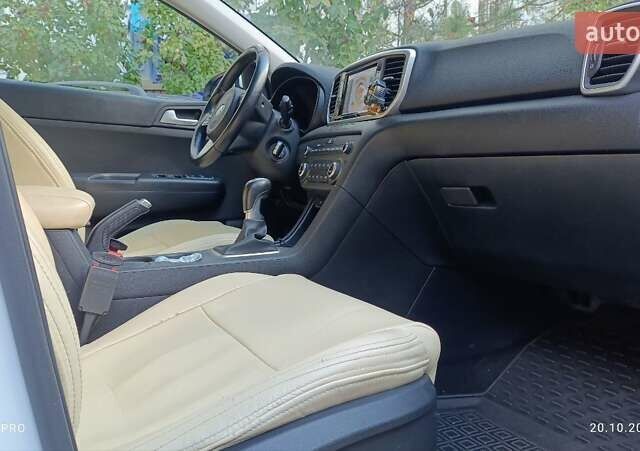 Білий Кіа Sportage, об'ємом двигуна 1.59 л та пробігом 50 тис. км за 19500 $, фото 36 на Automoto.ua