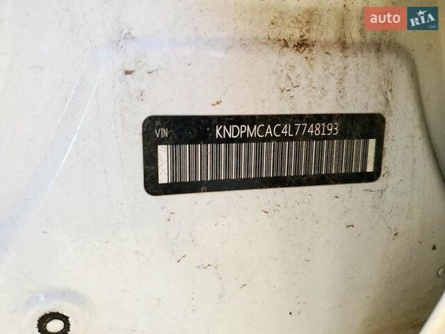 Белый Киа Sportage, объемом двигателя 2.36 л и пробегом 132 тыс. км за 3200 $, фото 12 на Automoto.ua