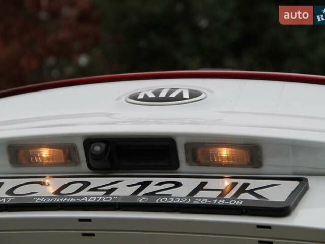 Белый Киа Sportage, объемом двигателя 1.6 л и пробегом 136 тыс. км за 18500 $, фото 7 на Automoto.ua