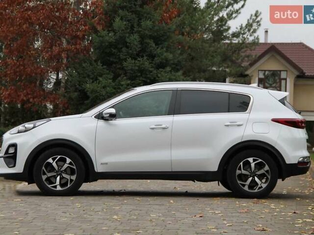 Белый Киа Sportage, объемом двигателя 1.6 л и пробегом 136 тыс. км за 18500 $, фото 9 на Automoto.ua