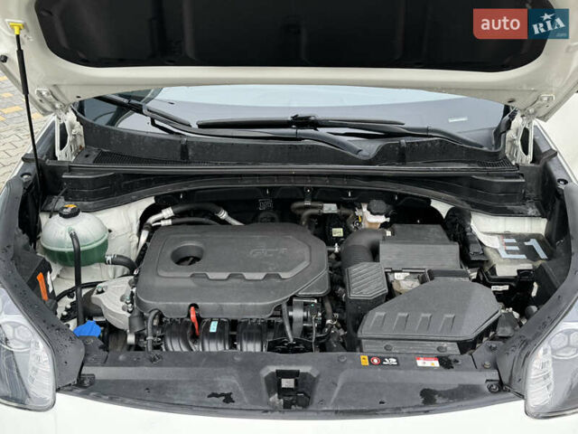 Білий Кіа Sportage, об'ємом двигуна 2.36 л та пробігом 47 тис. км за 17500 $, фото 27 на Automoto.ua