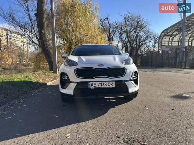 Білий Кіа Sportage, об'ємом двигуна 1.59 л та пробігом 69 тис. км за 17500 $, фото 13 на Automoto.ua