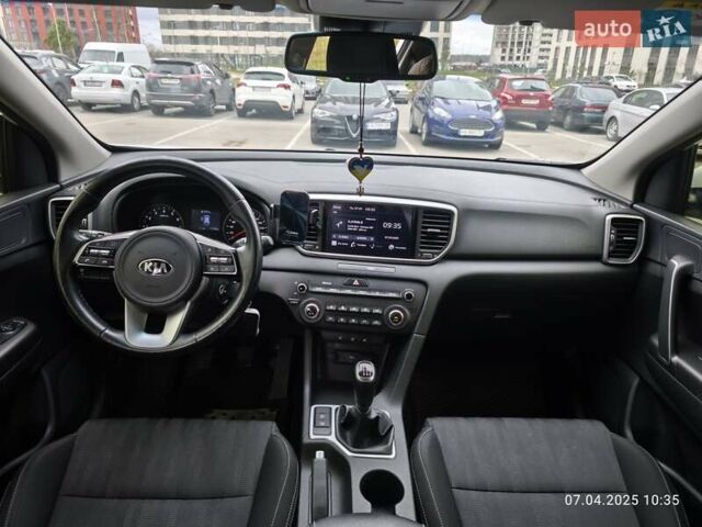 Киа Sportage 2020 в Киеве на Automoto.ua Белый Киа Sportage, объемом двигателя 1.59 л и пробегом 72 тыс. км за 17500 $, фото 6 на Automoto.ua