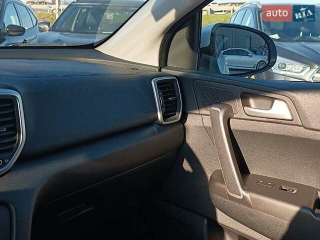 Білий Кіа Sportage, об'ємом двигуна 1.6 л та пробігом 93 тис. км за 18200 $, фото 22 на Automoto.ua