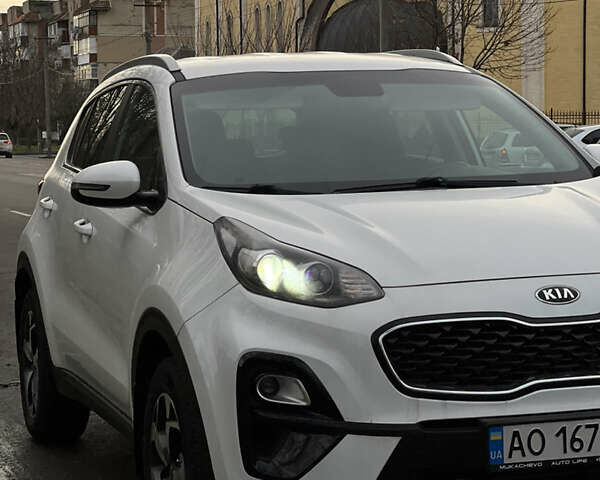 Білий Кіа Sportage, об'ємом двигуна 1.6 л та пробігом 127 тис. км за 18600 $, фото 5 на Automoto.ua