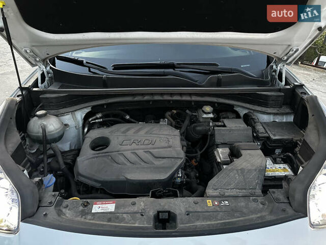 Білий Кіа Sportage, об'ємом двигуна 1.6 л та пробігом 90 тис. км за 23500 $, фото 21 на Automoto.ua