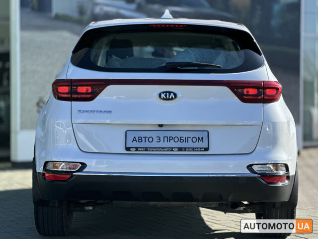 Белый Киа Sportage, объемом двигателя 1.6 л и пробегом 139 тыс. км за 16913 $, фото 10 на Automoto.ua