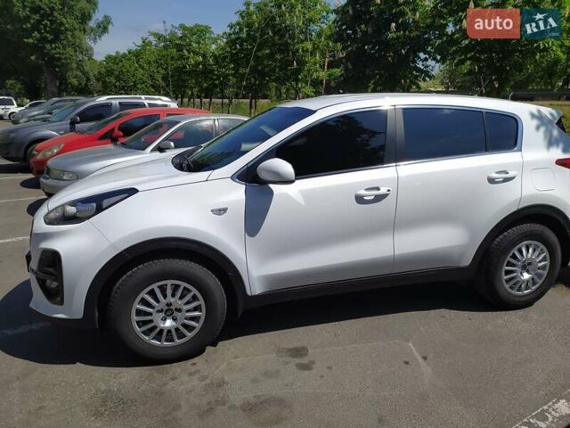 Белый Киа Sportage, объемом двигателя 1.59 л и пробегом 25 тыс. км за 21500 $, фото 10 на Automoto.ua