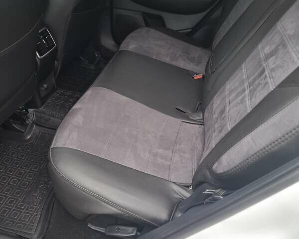 Белый Киа Sportage, объемом двигателя 1.59 л и пробегом 63 тыс. км за 19300 $, фото 5 на Automoto.ua