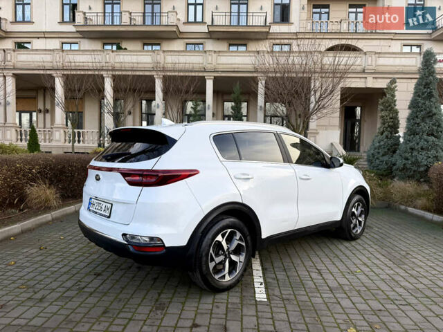 Белый Киа Sportage, объемом двигателя 1.6 л и пробегом 35 тыс. км за 20300 $, фото 16 на Automoto.ua