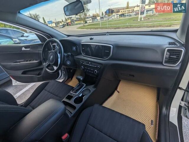 Белый Киа Sportage, объемом двигателя 1.59 л и пробегом 11 тыс. км за 22000 $, фото 15 на Automoto.ua
