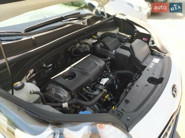 Белый Киа Sportage, объемом двигателя 1.59 л и пробегом 25 тыс. км за 21500 $, фото 38 на Automoto.ua