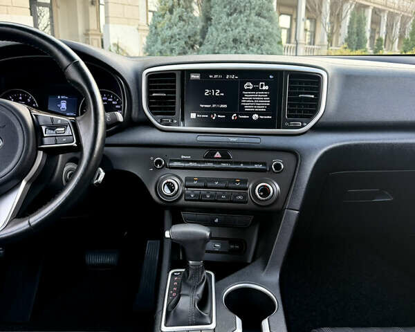 Белый Киа Sportage, объемом двигателя 1.6 л и пробегом 35 тыс. км за 20300 $, фото 22 на Automoto.ua