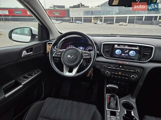 Киа Sportage 2021 в Киеве на Automoto.ua Белый Киа Sportage, объемом двигателя 1.59 л и пробегом 71 тыс. км за 19400 $, фото 11 на Automoto.ua