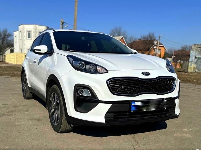 Белый Киа Sportage, объемом двигателя 1.6 л и пробегом 56 тыс. км за 20100 $, фото 1 на Automoto.ua