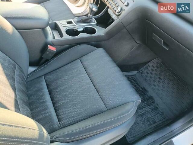 Білий Кіа Sportage, об'ємом двигуна 1.59 л та пробігом 115 тис. км за 16950 $, фото 10 на Automoto.ua