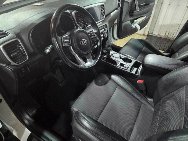 Белый Киа Sportage, объемом двигателя 2 л и пробегом 101 тыс. км за 26500 $, фото 7 на Automoto.ua
