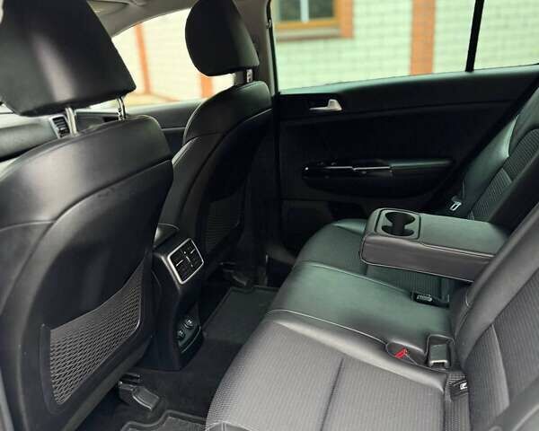Білий Кіа Sportage, об'ємом двигуна 2 л та пробігом 103 тис. км за 23500 $, фото 15 на Automoto.ua
