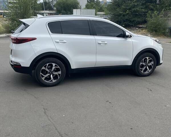 Белый Киа Sportage, объемом двигателя 1.59 л и пробегом 12 тыс. км за 22500 $, фото 3 на Automoto.ua