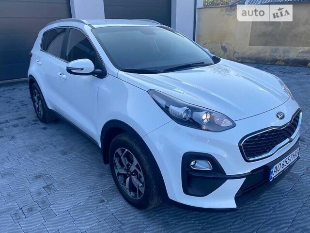 Белый Киа Sportage, объемом двигателя 1.6 л и пробегом 7 тыс. км за 26400 $, фото 10 на Automoto.ua