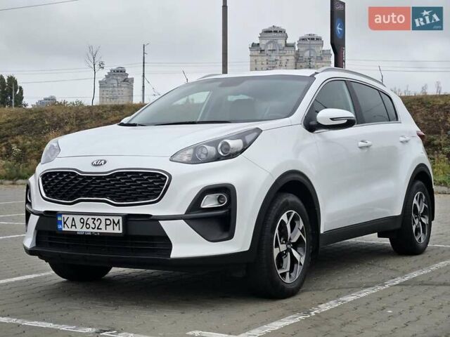 Киа Sportage 2021 в Киеве на Automoto.ua Белый Киа Sportage, объемом двигателя 1.59 л и пробегом 71 тыс. км за 19400 $, фото 6 на Automoto.ua