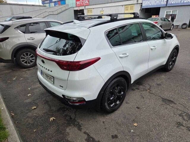 Білий Кіа Sportage, об'ємом двигуна 2 л та пробігом 101 тис. км за 26500 $, фото 2 на Automoto.ua