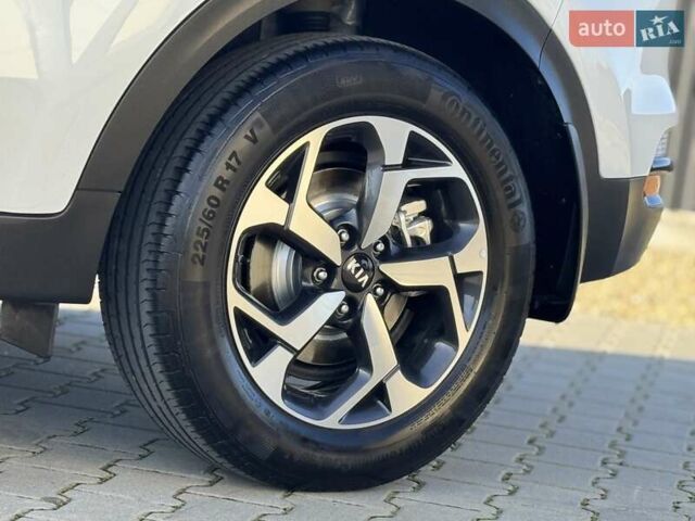 Білий Кіа Sportage, об'ємом двигуна 1.59 л та пробігом 95 тис. км за 19500 $, фото 38 на Automoto.ua