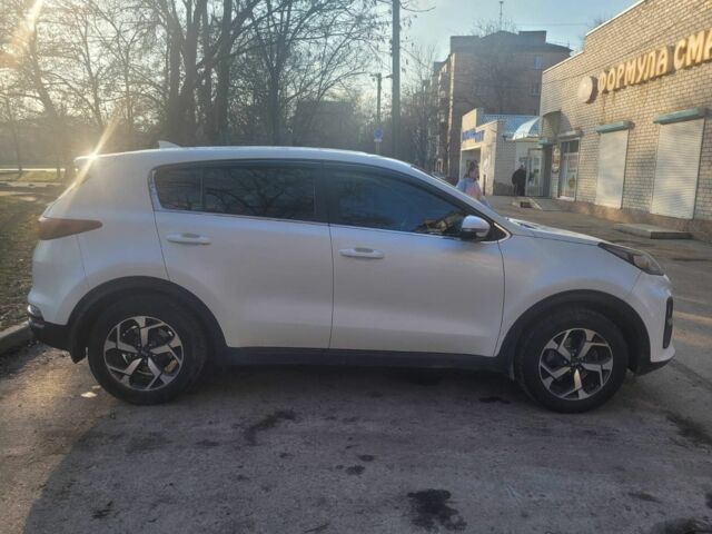 Білий Кіа Sportage, об'ємом двигуна 0 л та пробігом 200 тис. км за 17400 $, фото 3 на Automoto.ua