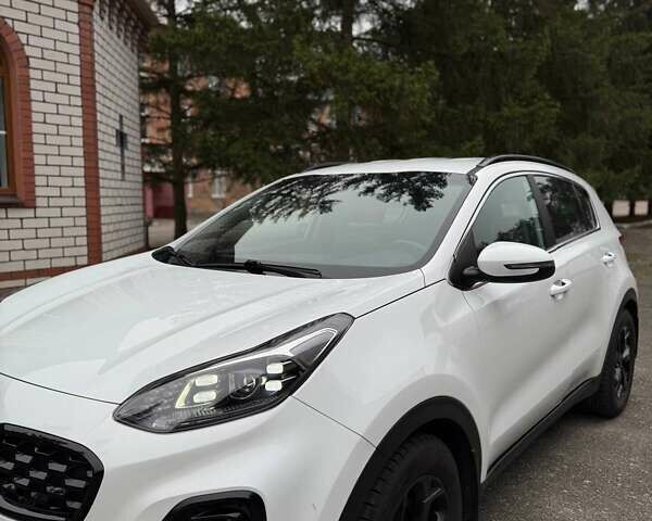 Білий Кіа Sportage, об'ємом двигуна 2 л та пробігом 103 тис. км за 23500 $, фото 3 на Automoto.ua
