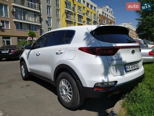 Белый Киа Sportage, объемом двигателя 1.59 л и пробегом 25 тыс. км за 21500 $, фото 9 на Automoto.ua