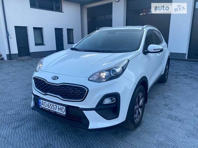 Белый Киа Sportage, объемом двигателя 1.6 л и пробегом 7 тыс. км за 26400 $, фото 17 на Automoto.ua