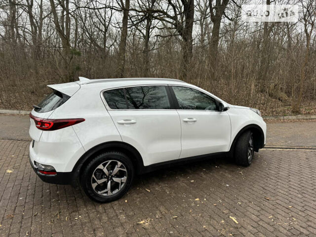 Белый Киа Sportage, объемом двигателя 1.59 л и пробегом 20 тыс. км за 21500 $, фото 7 на Automoto.ua