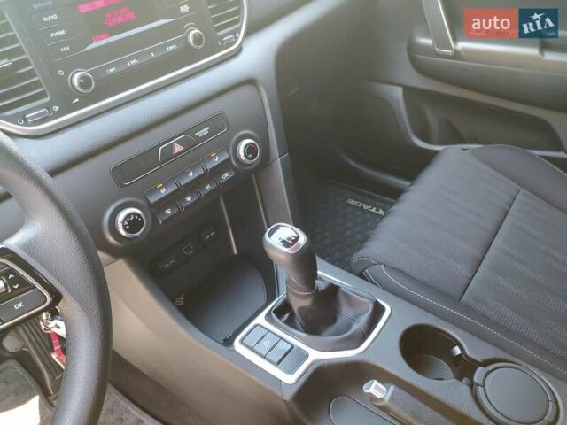 Белый Киа Sportage, объемом двигателя 1.59 л и пробегом 25 тыс. км за 21500 $, фото 15 на Automoto.ua