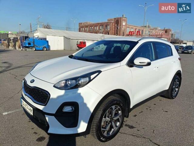 Білий Кіа Sportage, об'ємом двигуна 1.59 л та пробігом 115 тис. км за 16950 $, фото 34 на Automoto.ua