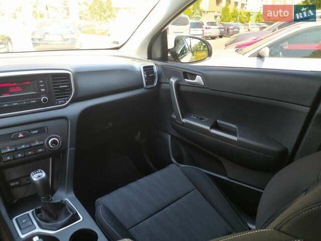Белый Киа Sportage, объемом двигателя 1.59 л и пробегом 25 тыс. км за 21500 $, фото 17 на Automoto.ua