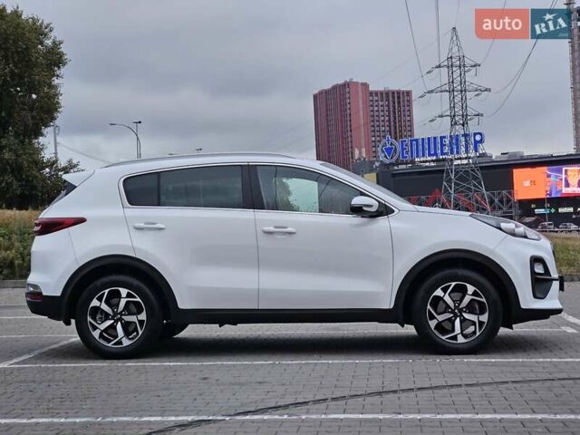 Киа Sportage 2021 в Киеве на Automoto.ua Белый Киа Sportage, объемом двигателя 1.59 л и пробегом 71 тыс. км за 19400 $, фото 1 на Automoto.ua
